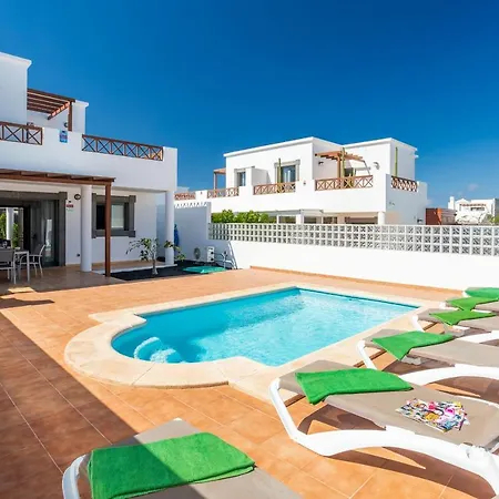 Verona Playa Blanca Villa